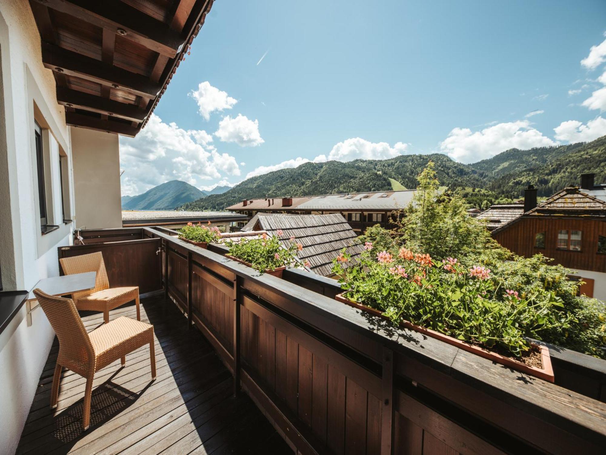 Regitnig GmbH - 4 Sterne Hotel und Chalets Weissensee Exterior foto